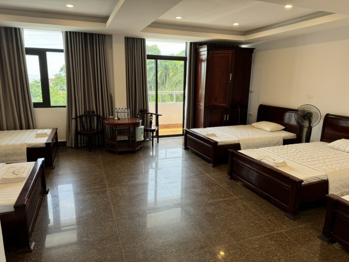 Phòng tập thể 5 giường 1m2 khách sạn quân khu